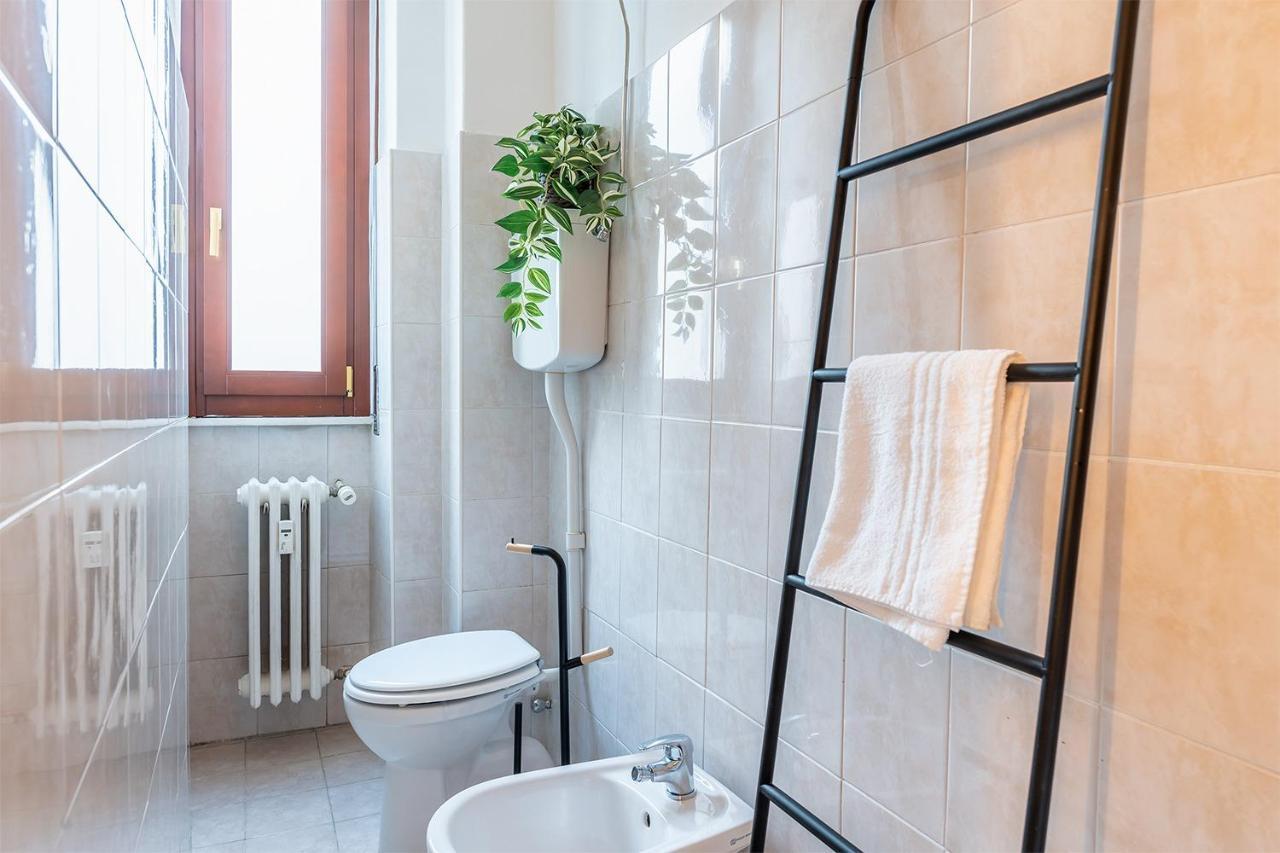 Elegant Citylife Apartment- Metro Access - Double Rooms Milan Exterior photo